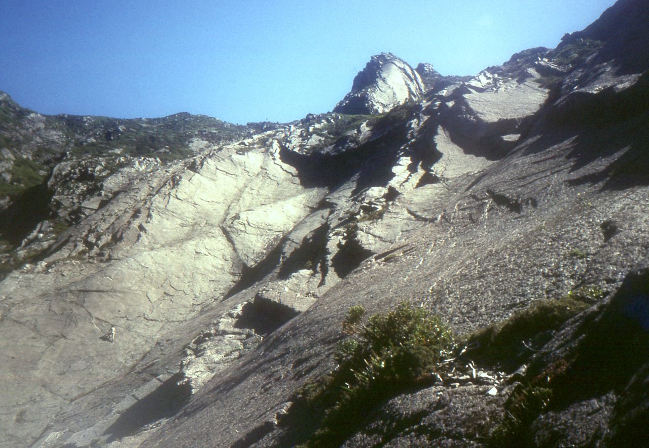 Murchison034(Glen on slabs)r.jpg