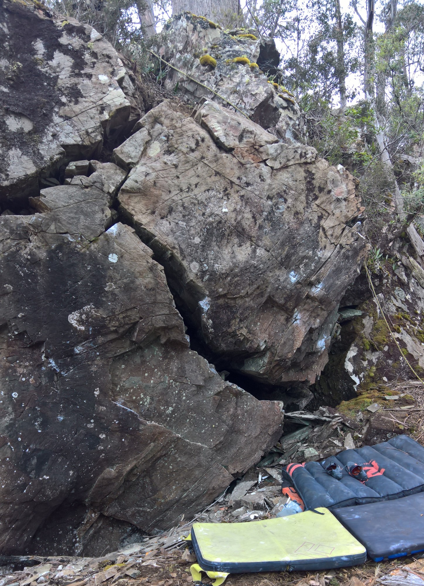 Mt Hobbs Cracked RH end_front.jpg