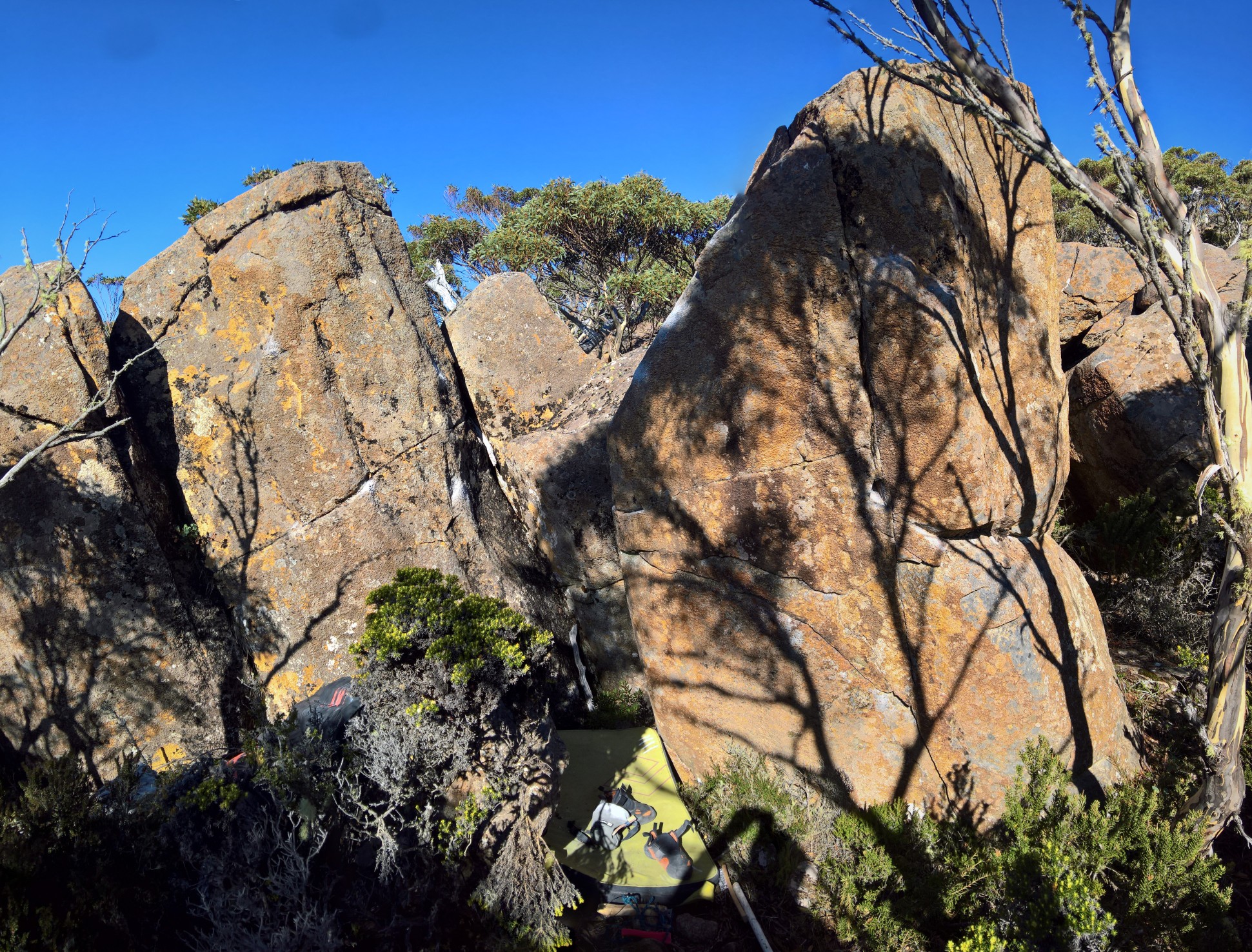Autumn boulder_small.jpg