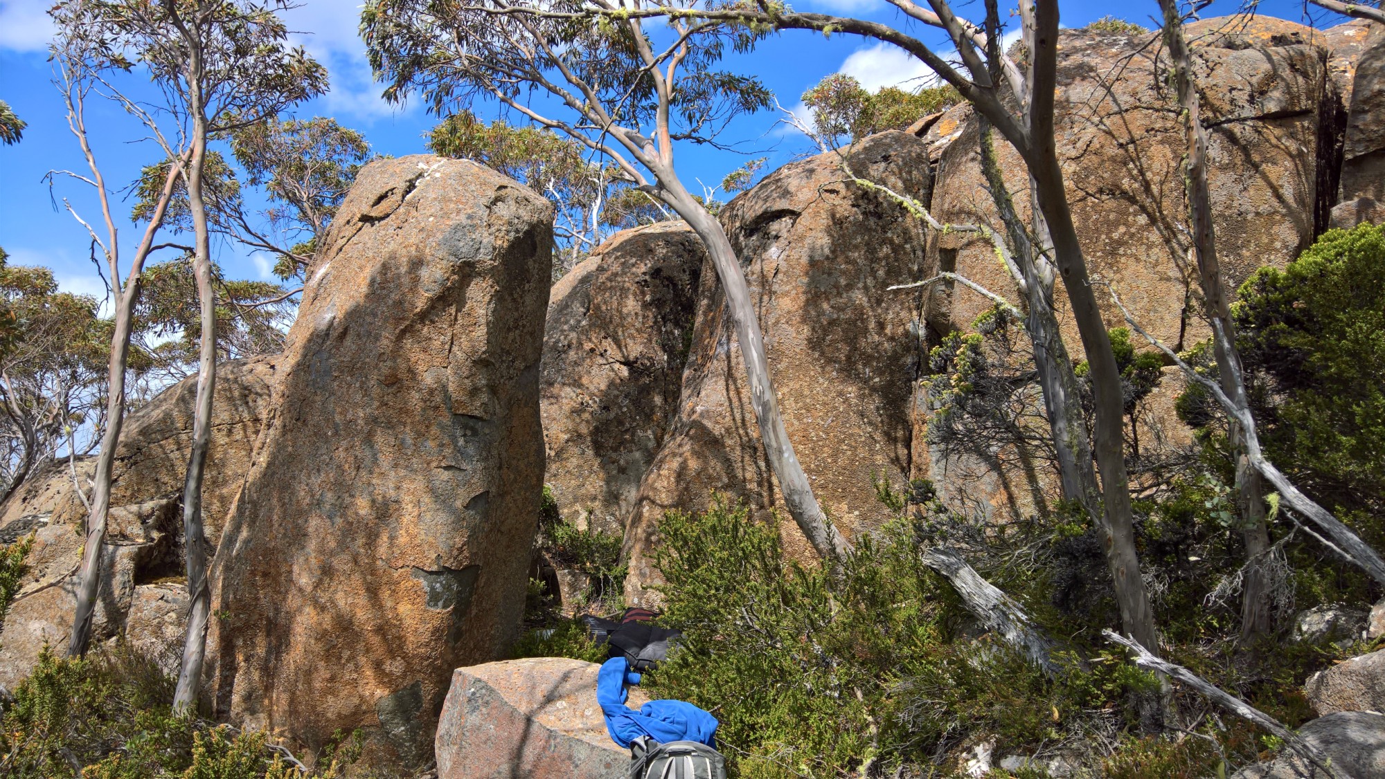 Luckmans hut Daves Pillar.jpg