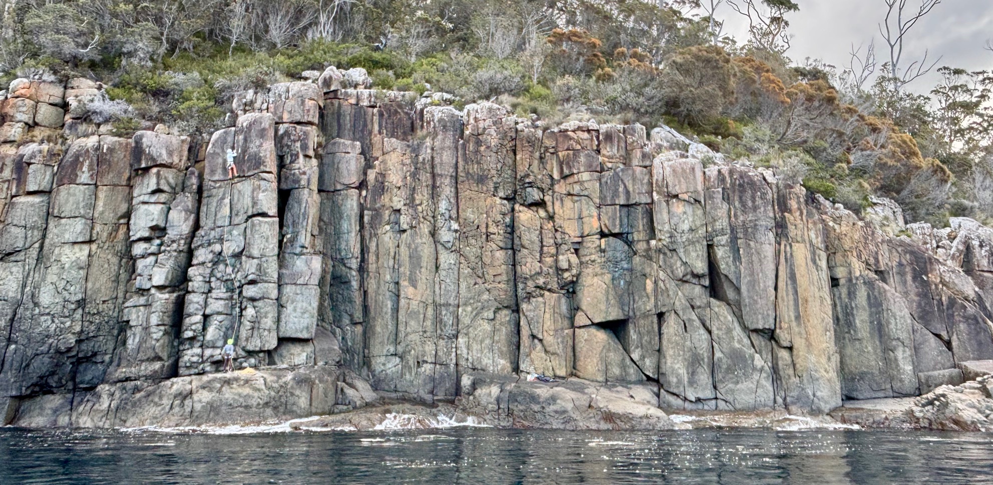 Canoe Bay - North Cliff