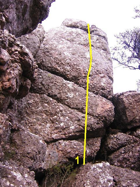08 a Twin Boulder Left Side Problem.jpg